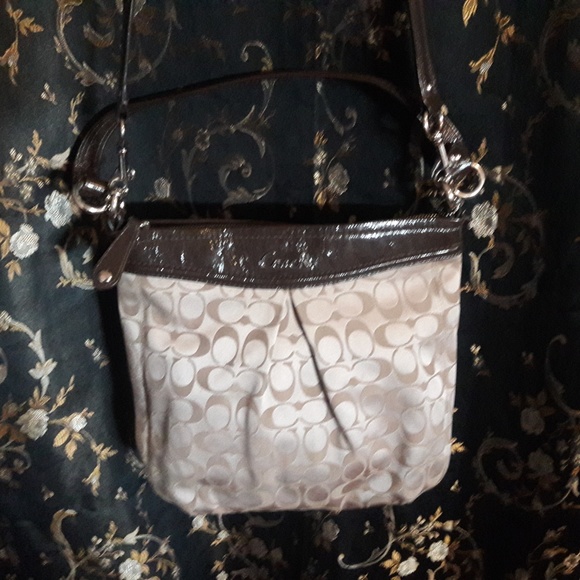 Coach Ashley Signature Hippie - Picture 3 of 8